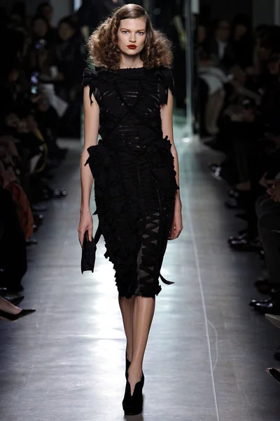 Look 19